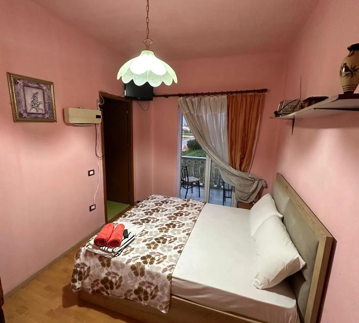 Medusa Hotel Κορυτσά
